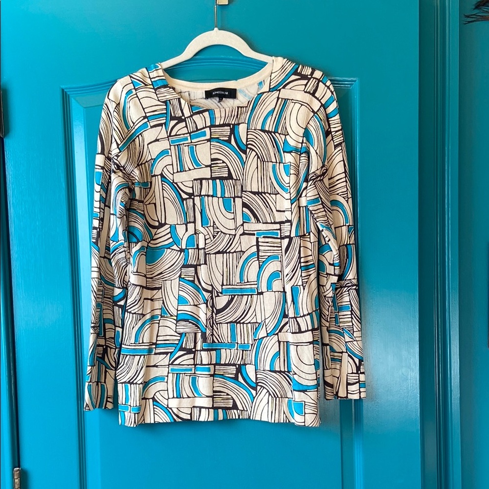 JONES WEAR ABSTRACT TOP / Size Small